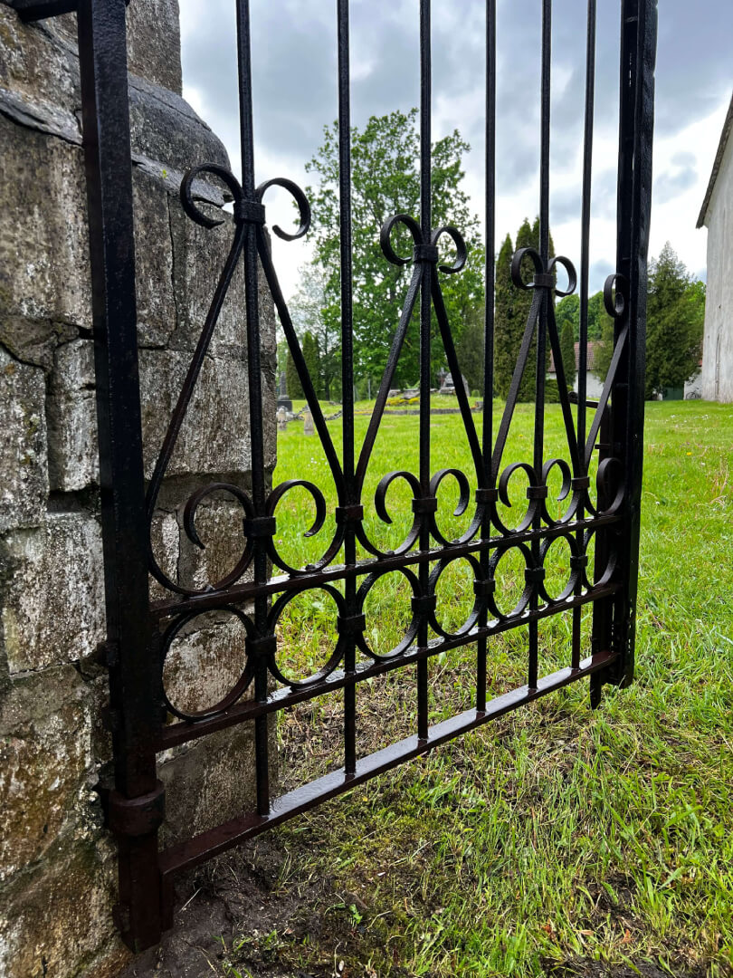 Värava puhastus pärast tööd – lähivaade.